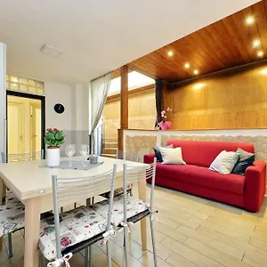 Vatican Flat Spacious Cozy With Court Appartamento